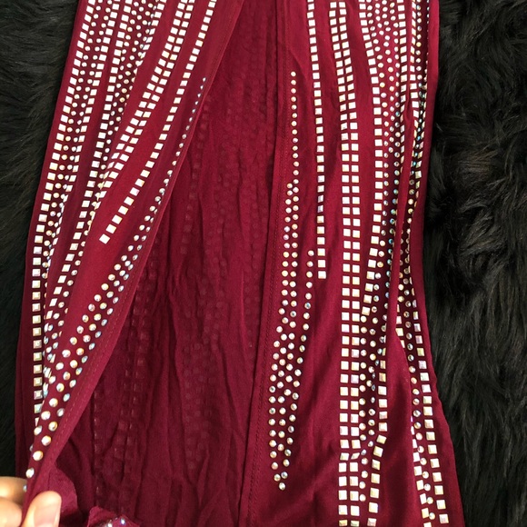 Gown - Picture 7 of 7